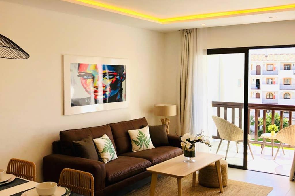 Luxury Modern Apartment By The Beach Малага Екстериор снимка
